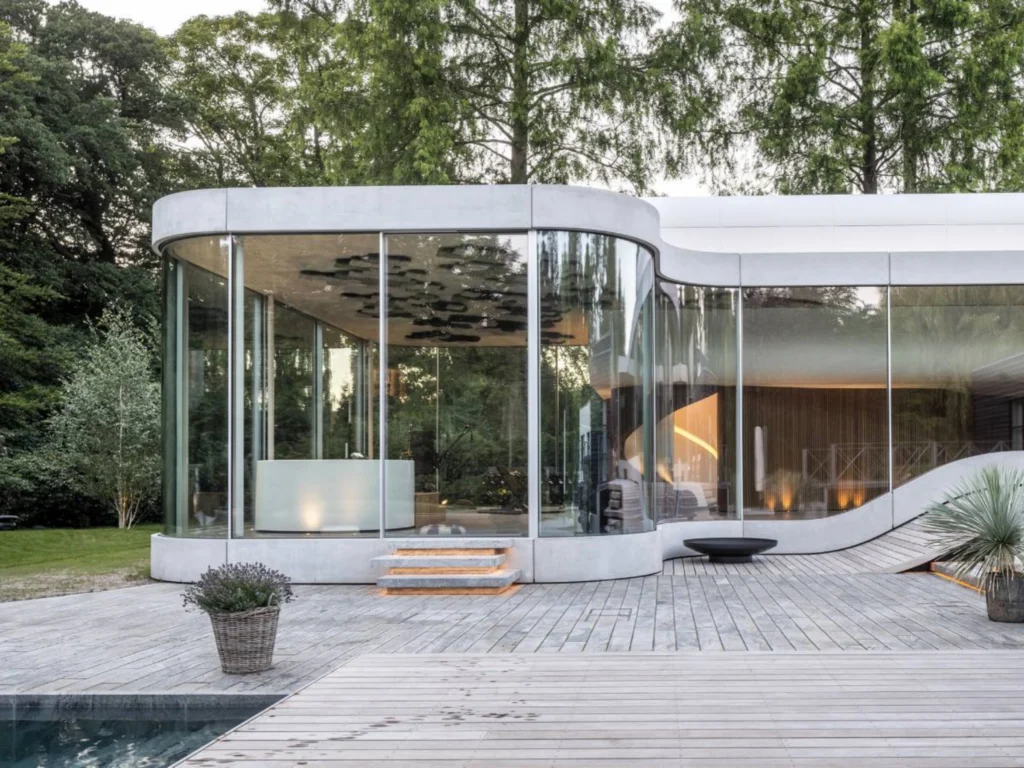 12mm low iron curved glass villa