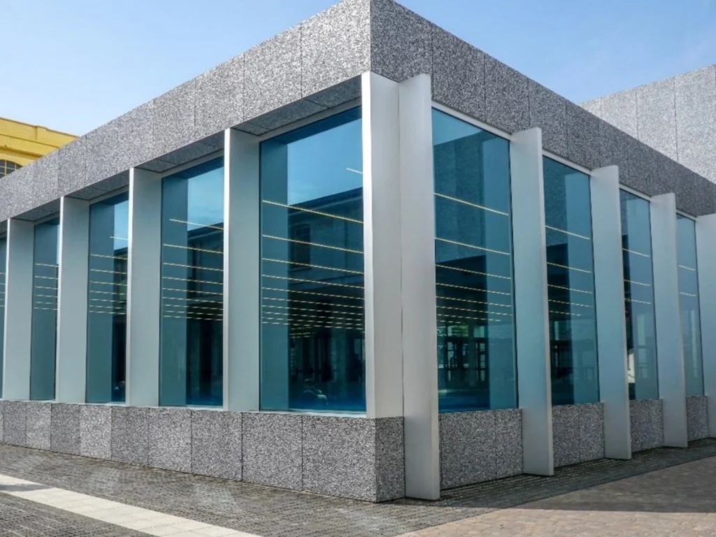 6mm blue tinted toughened glass facade