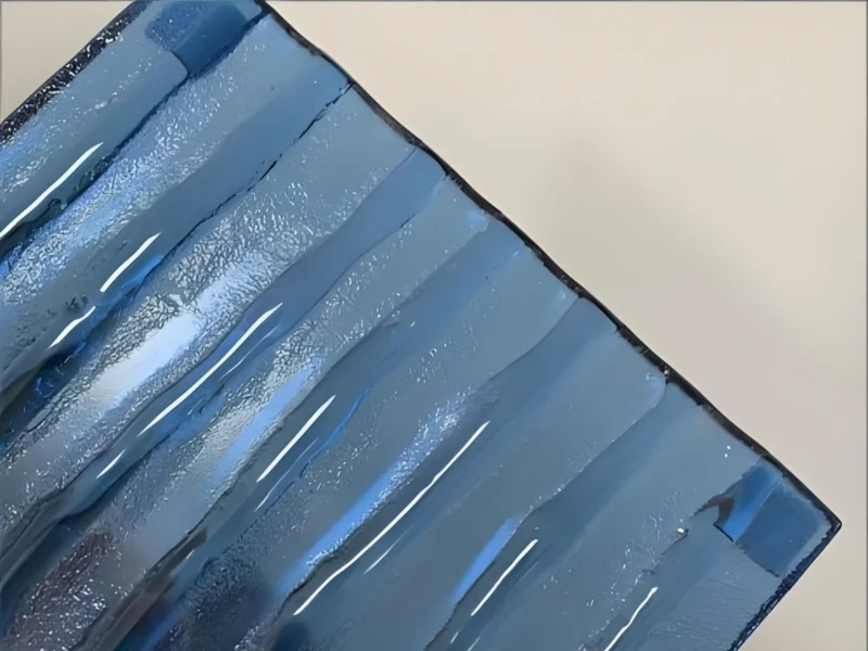 Fluted 8mm safety glass