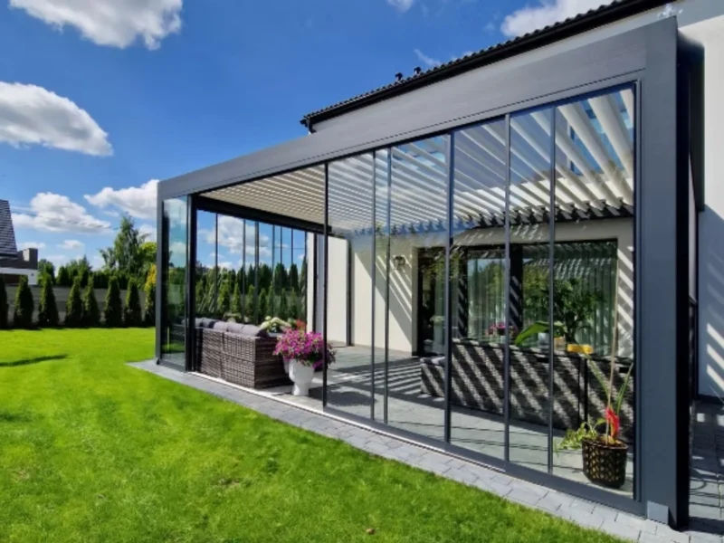 pergola with roof​