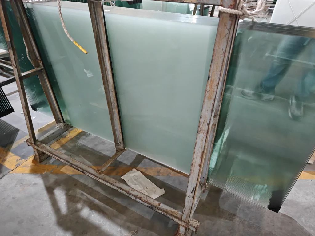Digital printed laminated glass panel