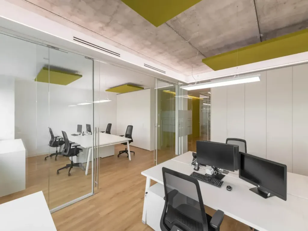 664 laminated glass partition walls