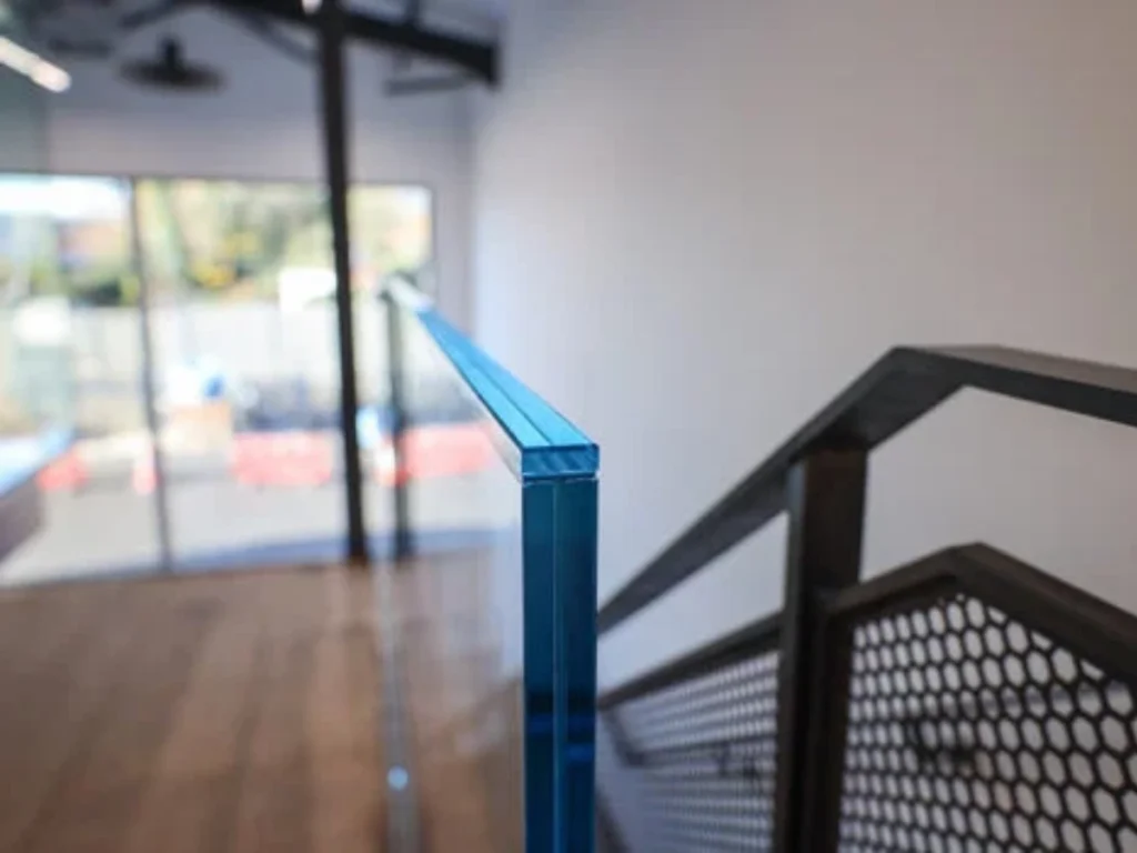 Beautiful edges for 20.76mm Float Laminated Glass