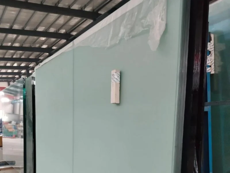 Big size milky white laminated glass sheet 12.38mm Big size milky white laminated glass sheet 12.38mm