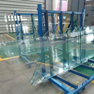 Shaped 20.76mm laminated glass Shaped 20.76mm laminated glass