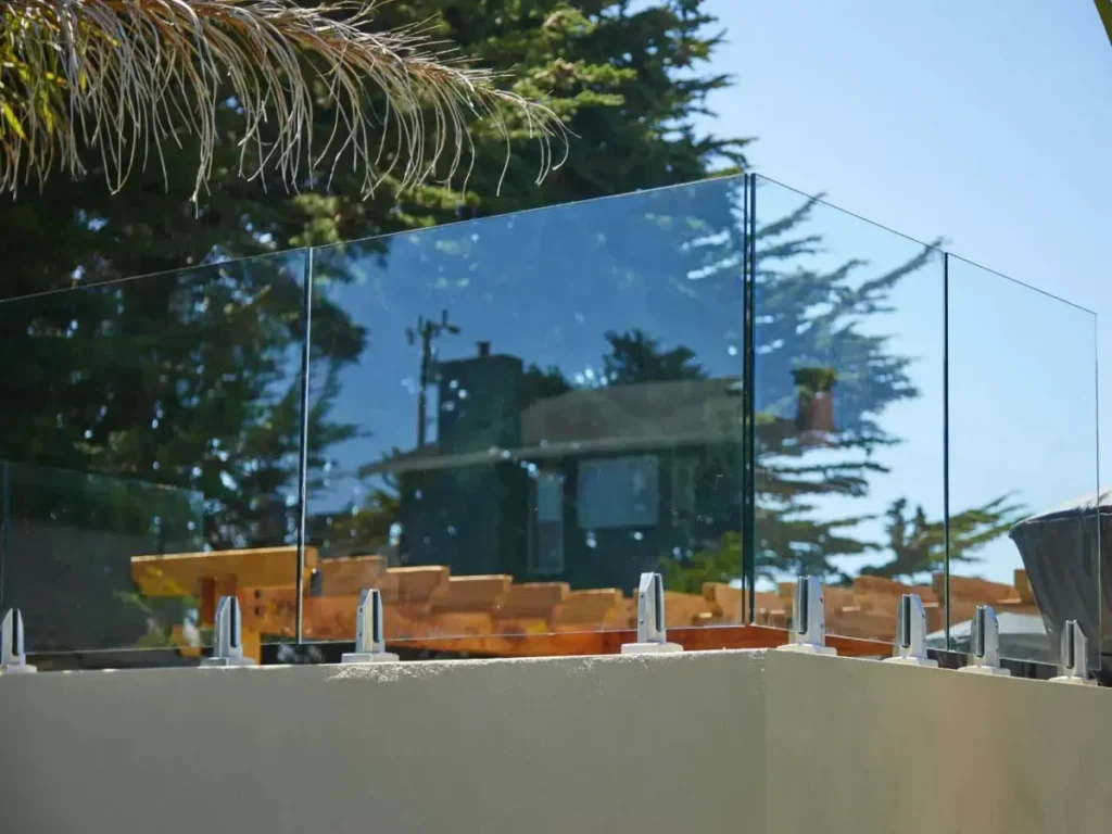 Swimming Pool Glass Spigot Railing