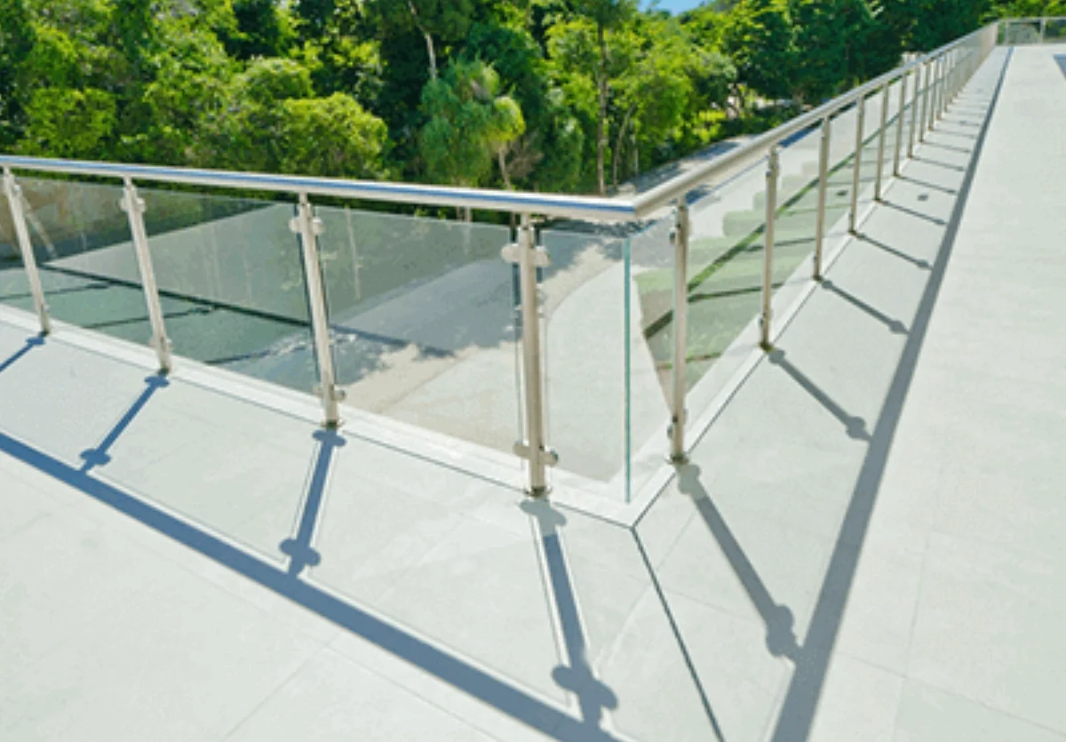 12.38mm Clear Laminated Glass Exporters railing hot-selling